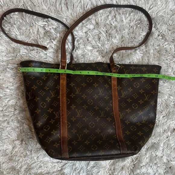 Pre-Loved Authentic. LV Luxury Brown Monogram Tote Bag - Picture 3 of 16